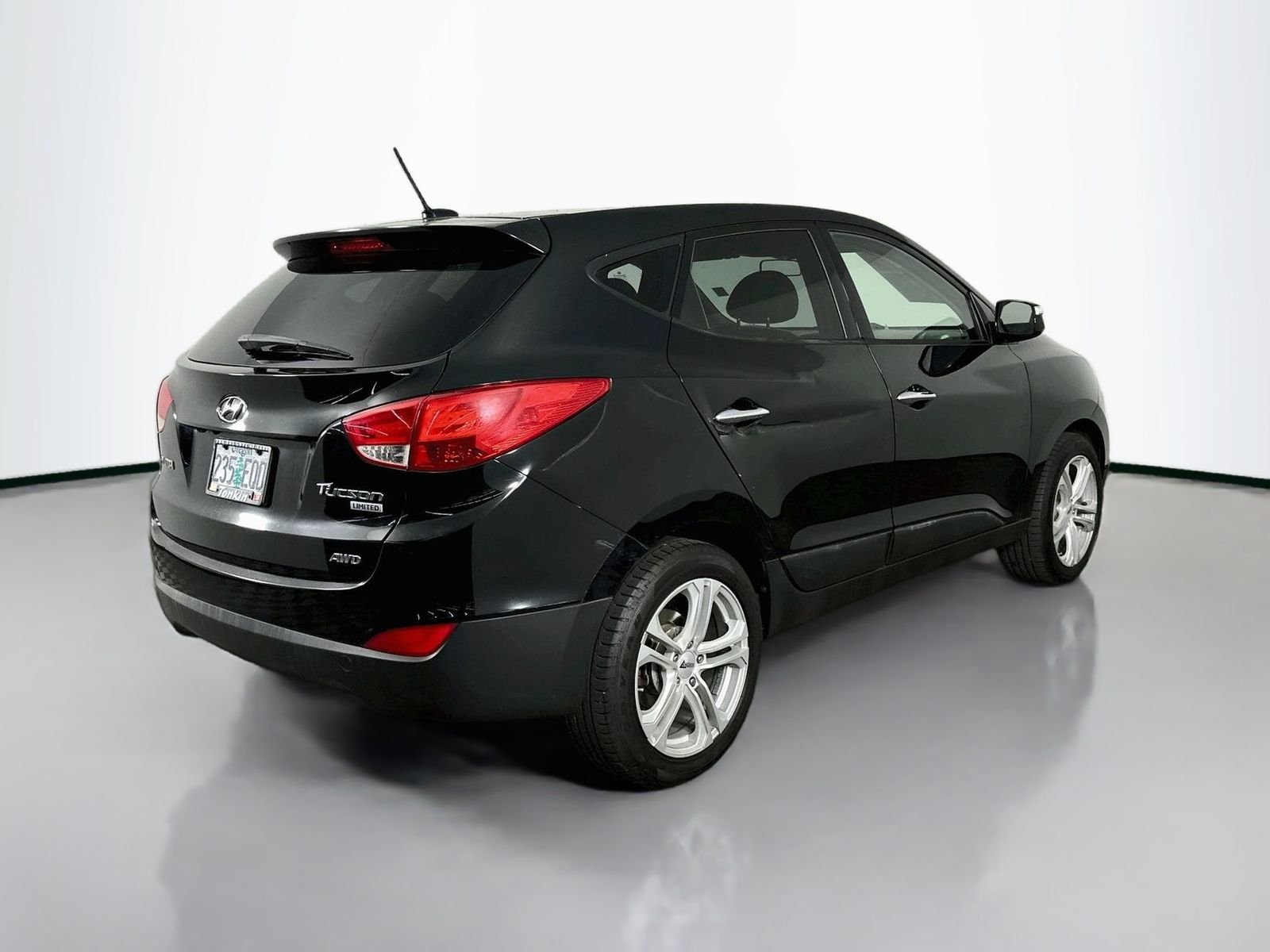 Used 2010 Ash Black Hyundai Limited image 8