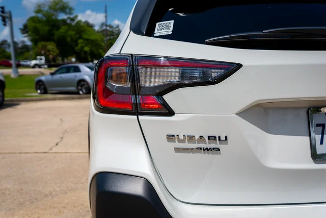 Certified Used 2025 Crystal White Pearl Subaru Premium image 16