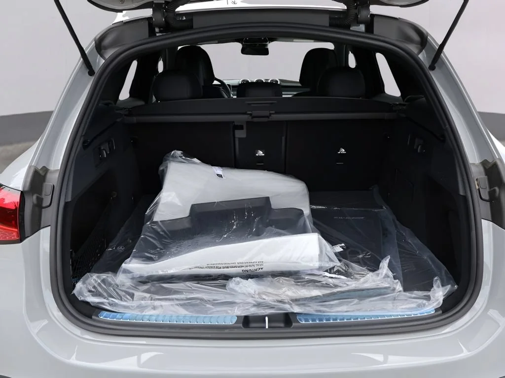 New 2026 MANUFAKTUR Alpine Grey Mercedes-Benz GLC 300 image 53
