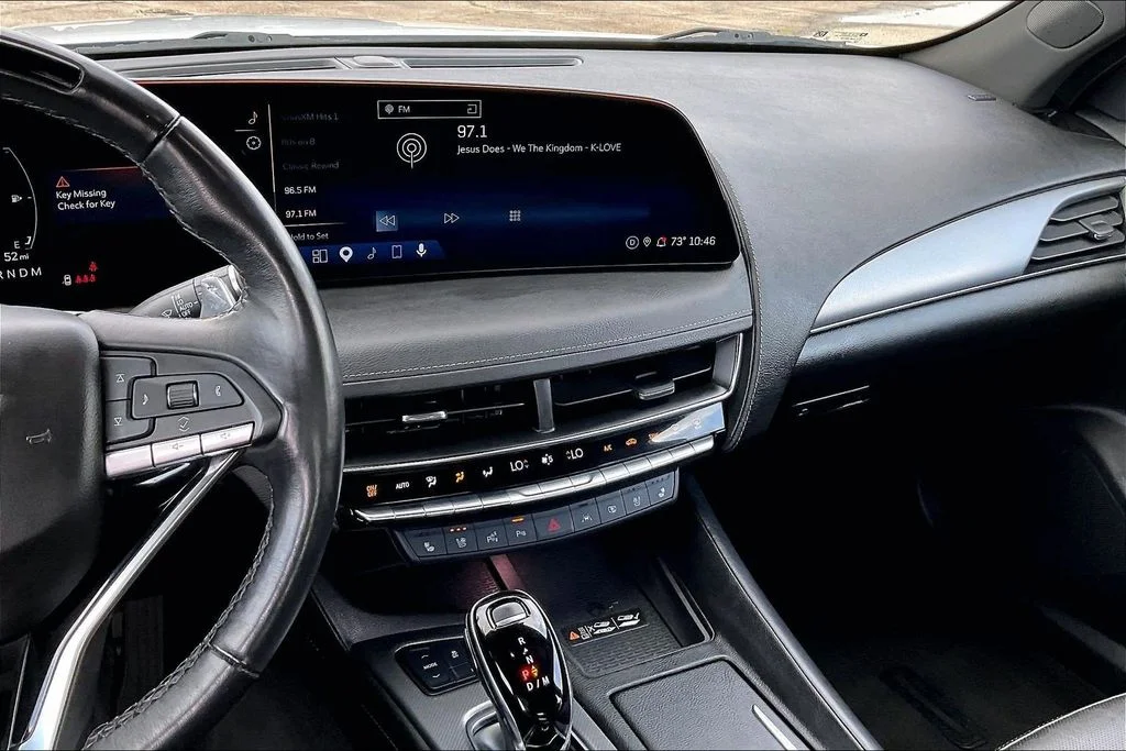 Used 2025 White Cadillac Premium Luxury image 9