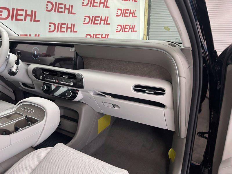 New 2027 Black Hyundai SEL Premium AWD image 14