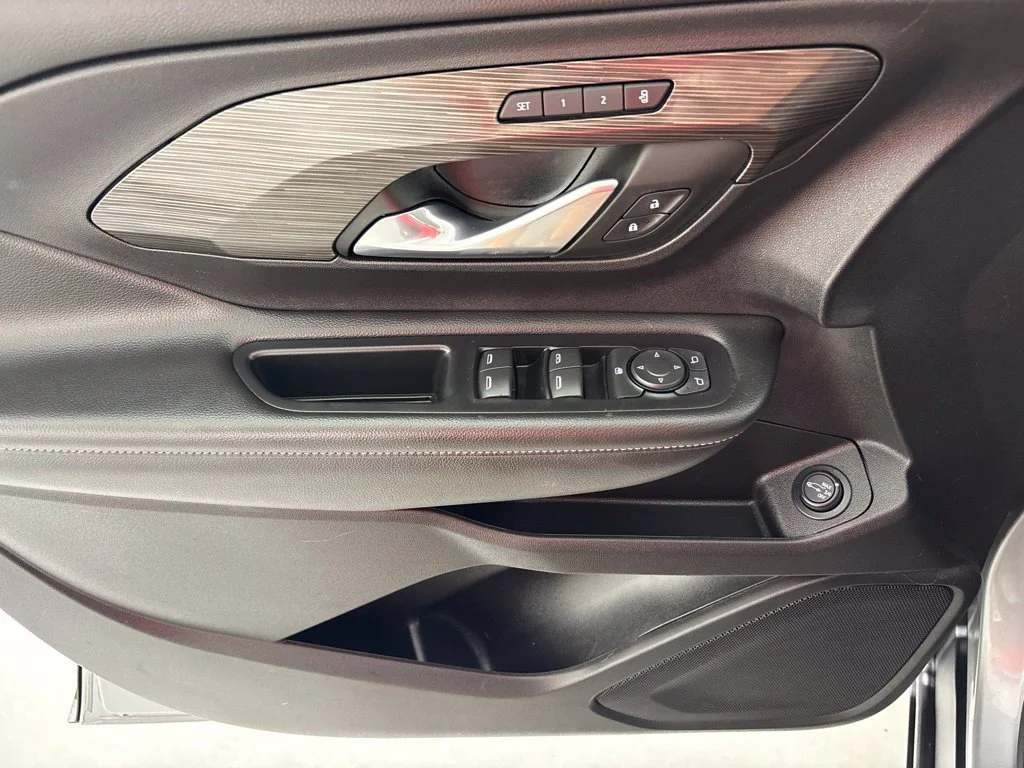 Certified Used 2023 STERLING METALLIC GMC SLT image 28
