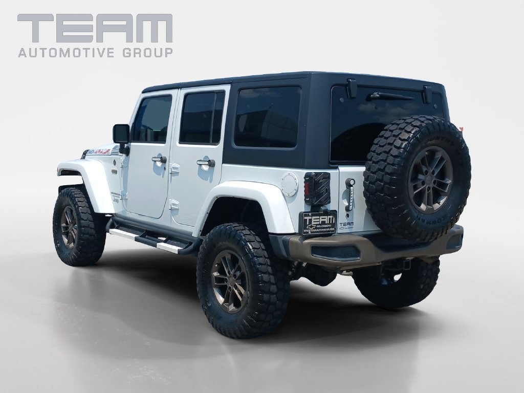 Used 2016 White Jeep Unlimited Sahara image 5