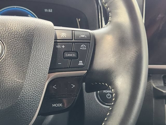 Used 2025 White Toyota LE image 28