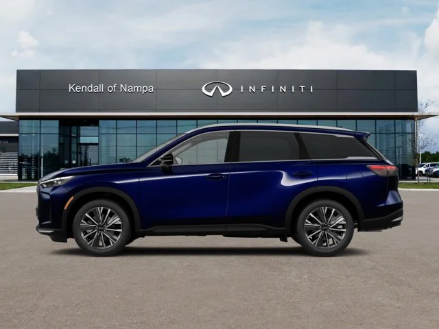 New 2027 GRAND BLUE INFINITI Luxe AWD image 3