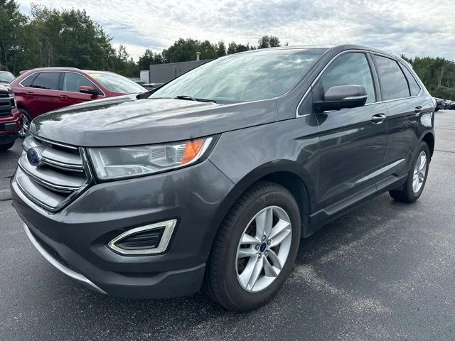 Used 2018 Magnetic Ford SEL image 3