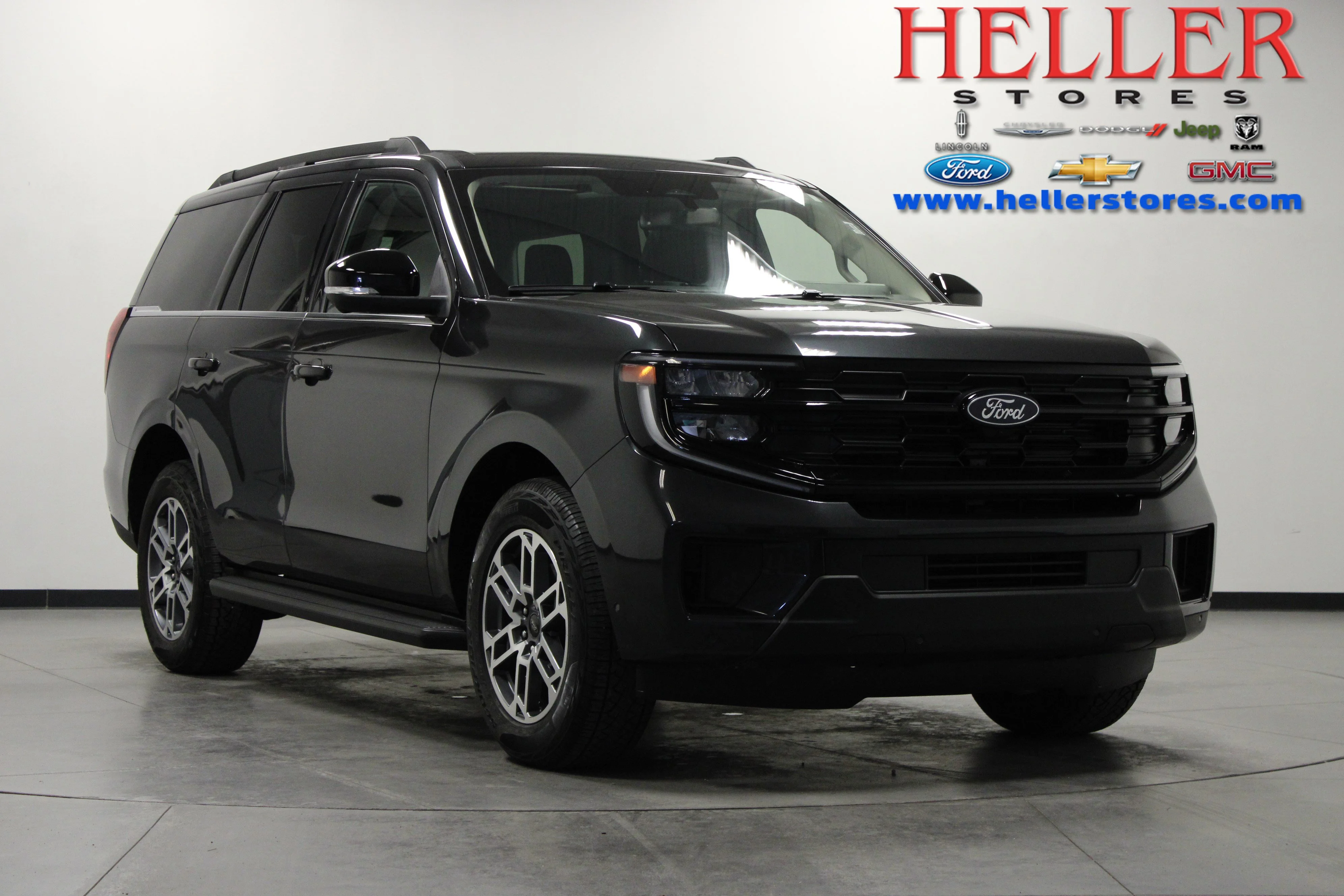 Used 2025 Gray Metallic Ford Active image 1