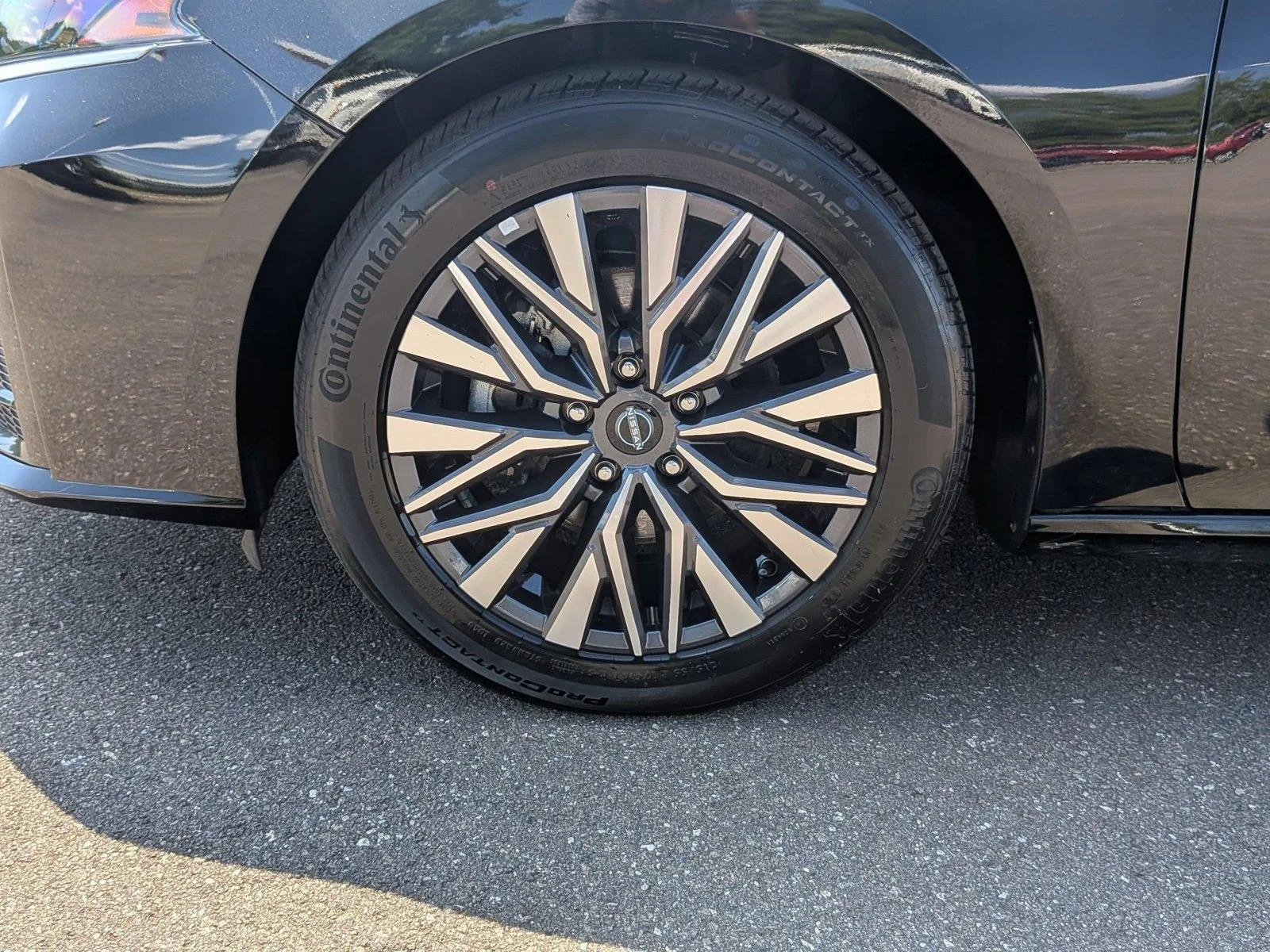 Certified Used 2025 Super Black Nissan SV image 10