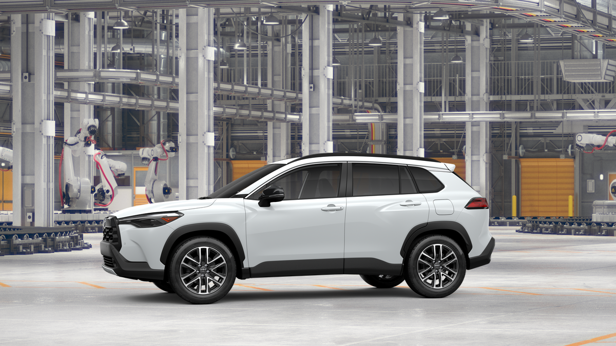 View vehicle photo 3