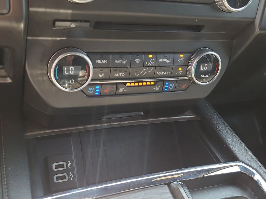 Used 2018 Gray Ford Limited image 29