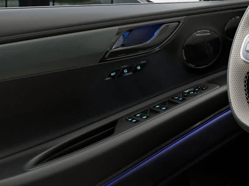 New 2027 Vik Black Genesis 3.5T E-SC MHEV PRESTIGE image 23
