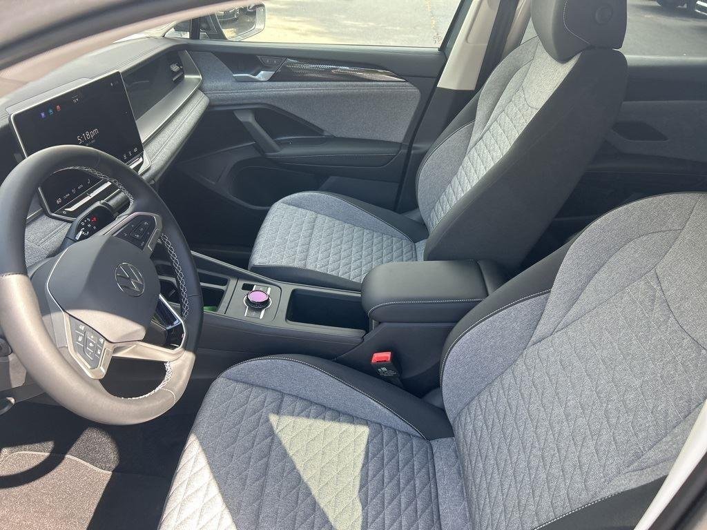 Certified Used 2025 Platinum Gray Metallic Volkswagen S image 9