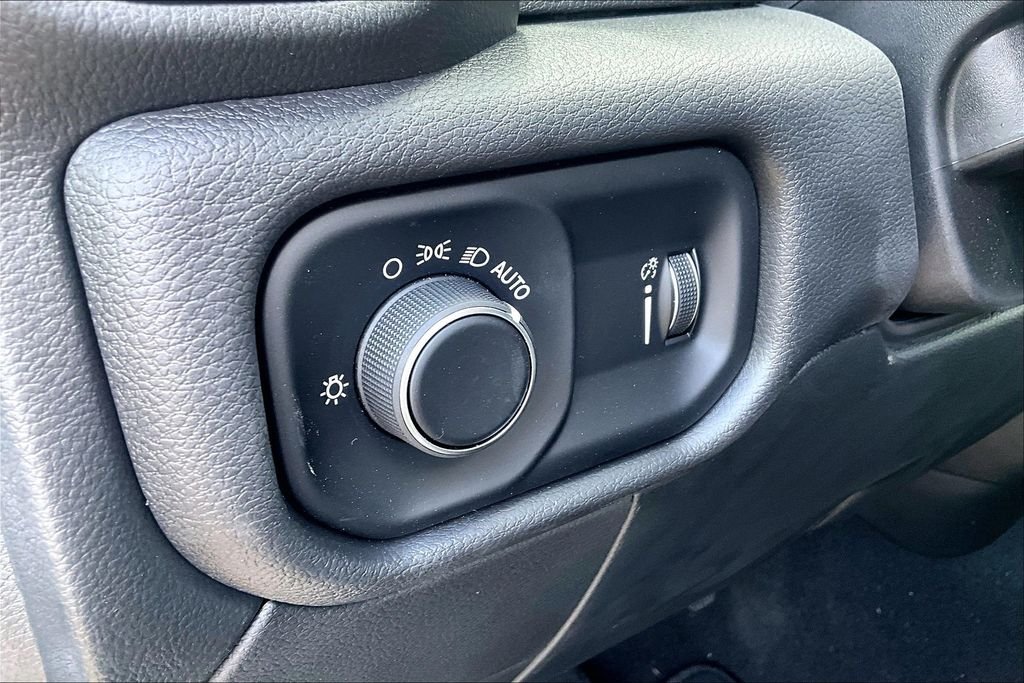 New 2024 Ram 3500 Tradesman 4D Crew Cab