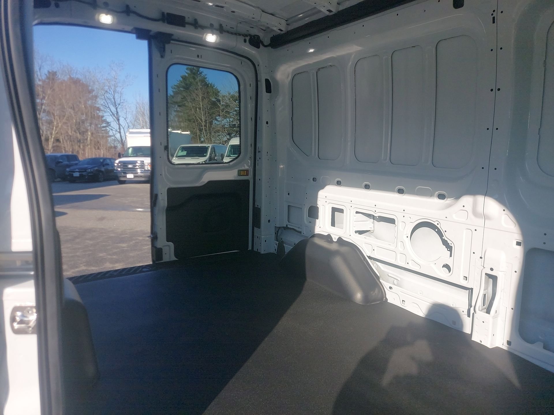 New 2026 Oxford White Ford Cargo Van image 4