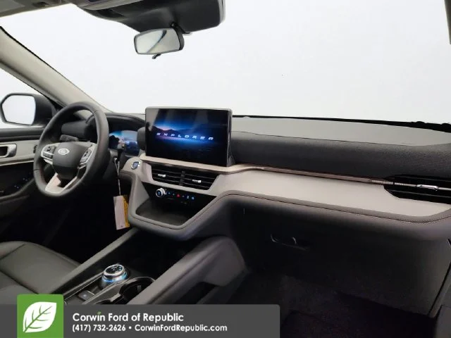 New 2026 Carbonized Gray Metallic Ford Active image 34