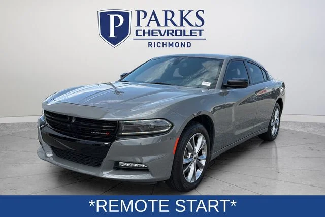 Used 2023 Gray Dodge SXT image 3