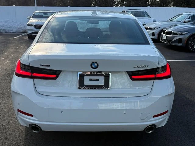 Used 2025 Alpine White BMW 330i xDrive image 5