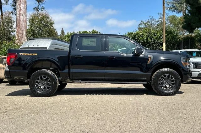New 2026 Agate Black Metallic Ford Tremor® image 22