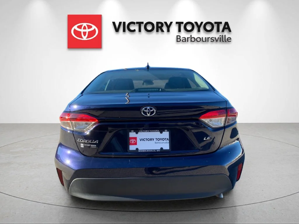 Used 2025  Toyota LE image 4