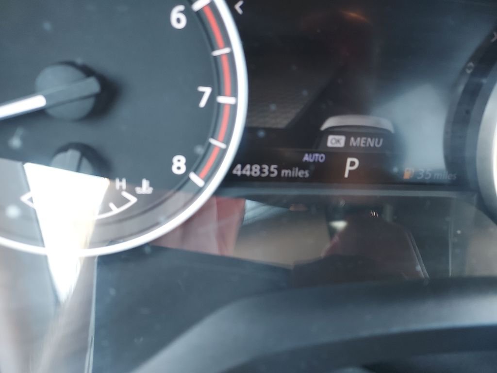 Used 2022 Gray Nissan SV image 19