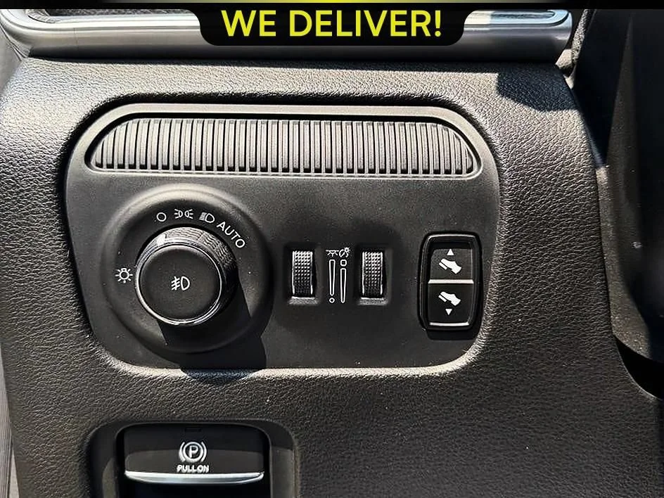 Used 2024 White Jeep Series II image 11