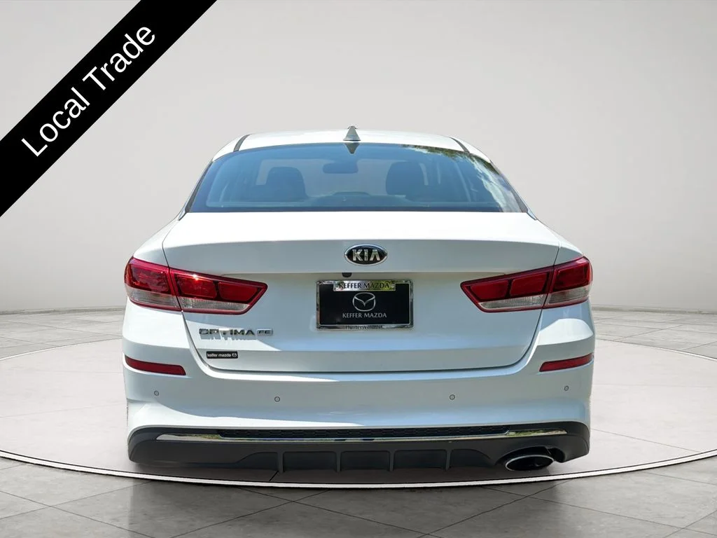 Used 2019 Snow White Pearl Kia LX image 4