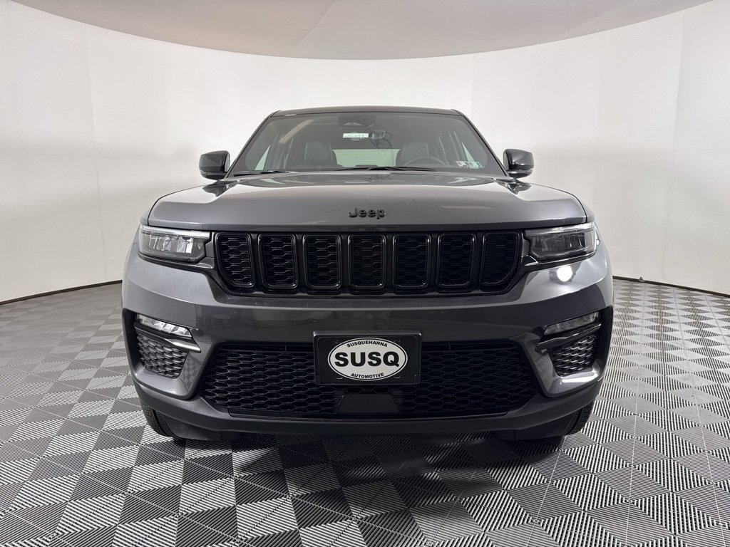New 2025 Baltic Gray Metallic Clear-Coat Exterior Paint Jeep Limited image 2
