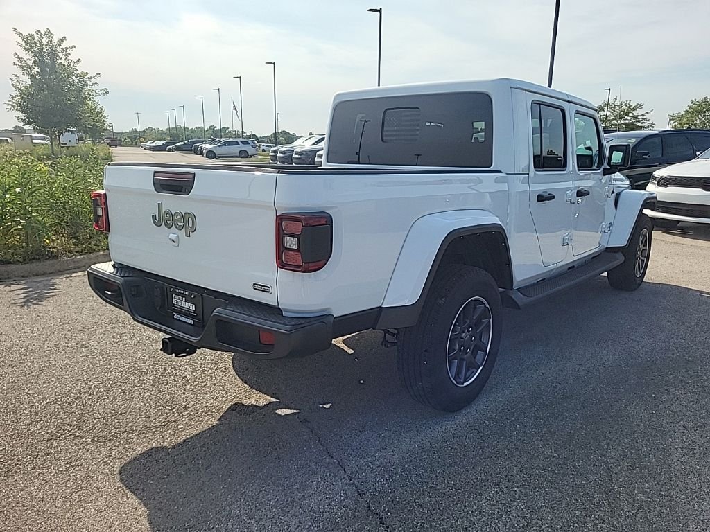 Used 2022 White Jeep Overland image 5