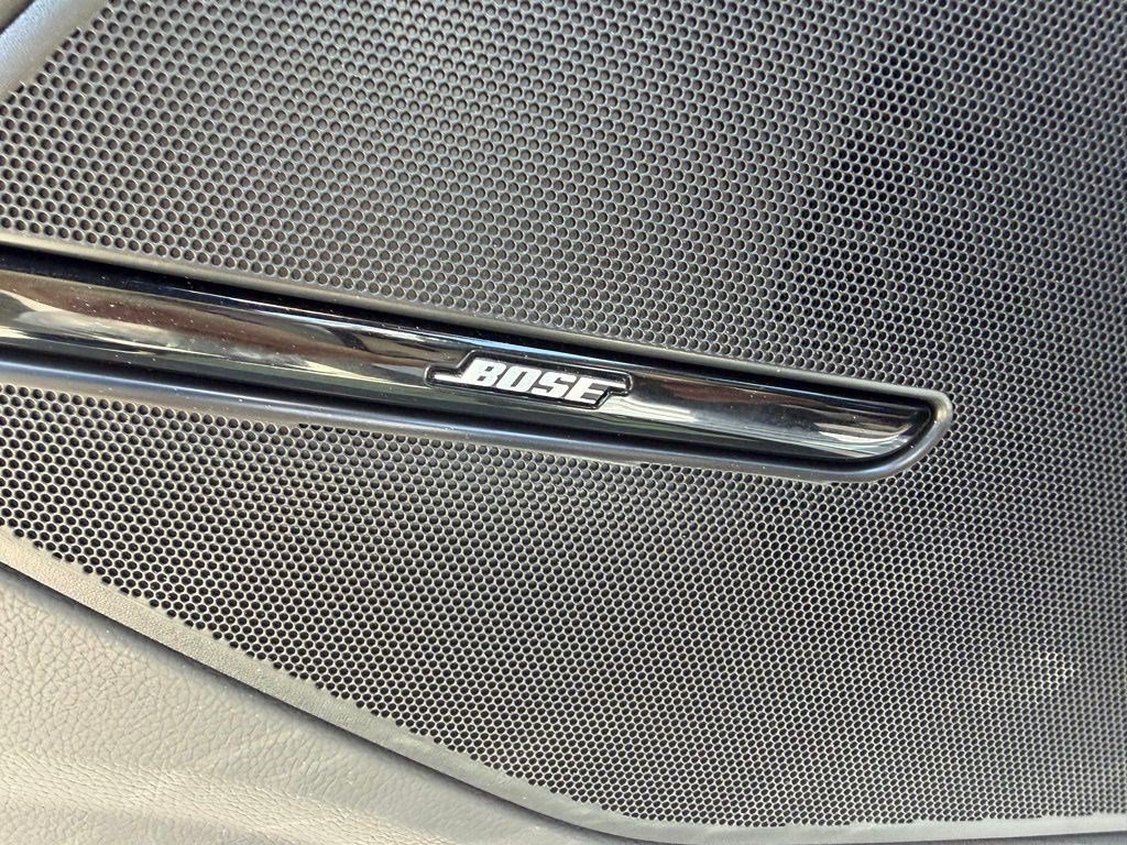 Used 2014 RADIANT SILVER METALLIC Cadillac Base image 7