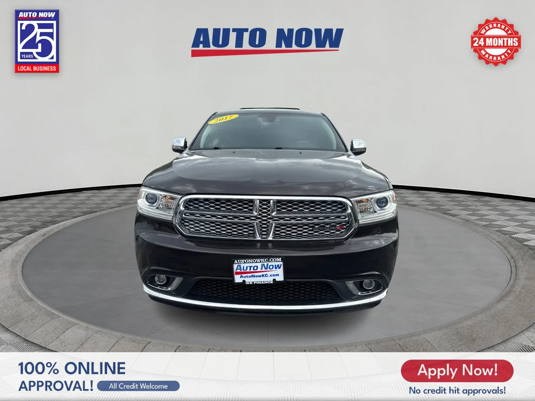 Used 2017 Brown Dodge SXT RWD image 2