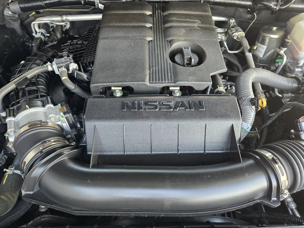 Used 2024 White Nissan PRO-X image 34