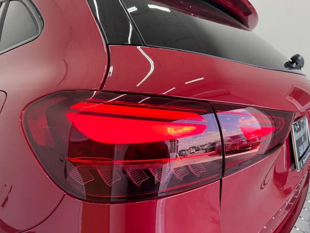 New 2026 MANUFAKTUR Patagonia Red Metallic Mercedes-Benz GLA 250 image 44