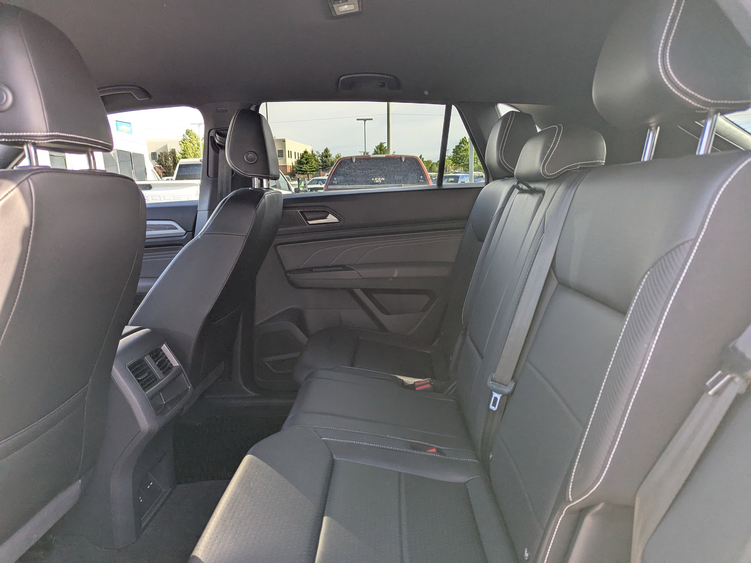 2023 Volkswagen Atlas Cross Sport SE w/Tech - Photo 27