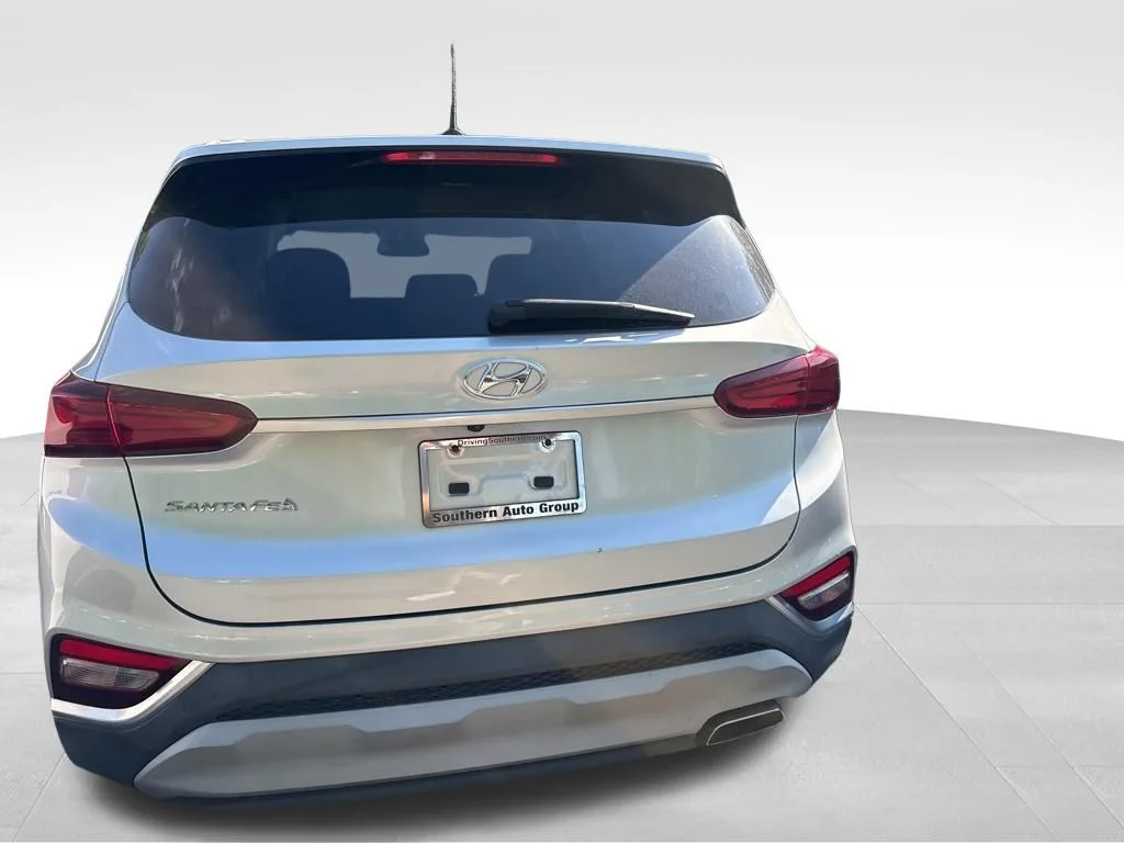 Used 2020 Silver Hyundai SE image 13