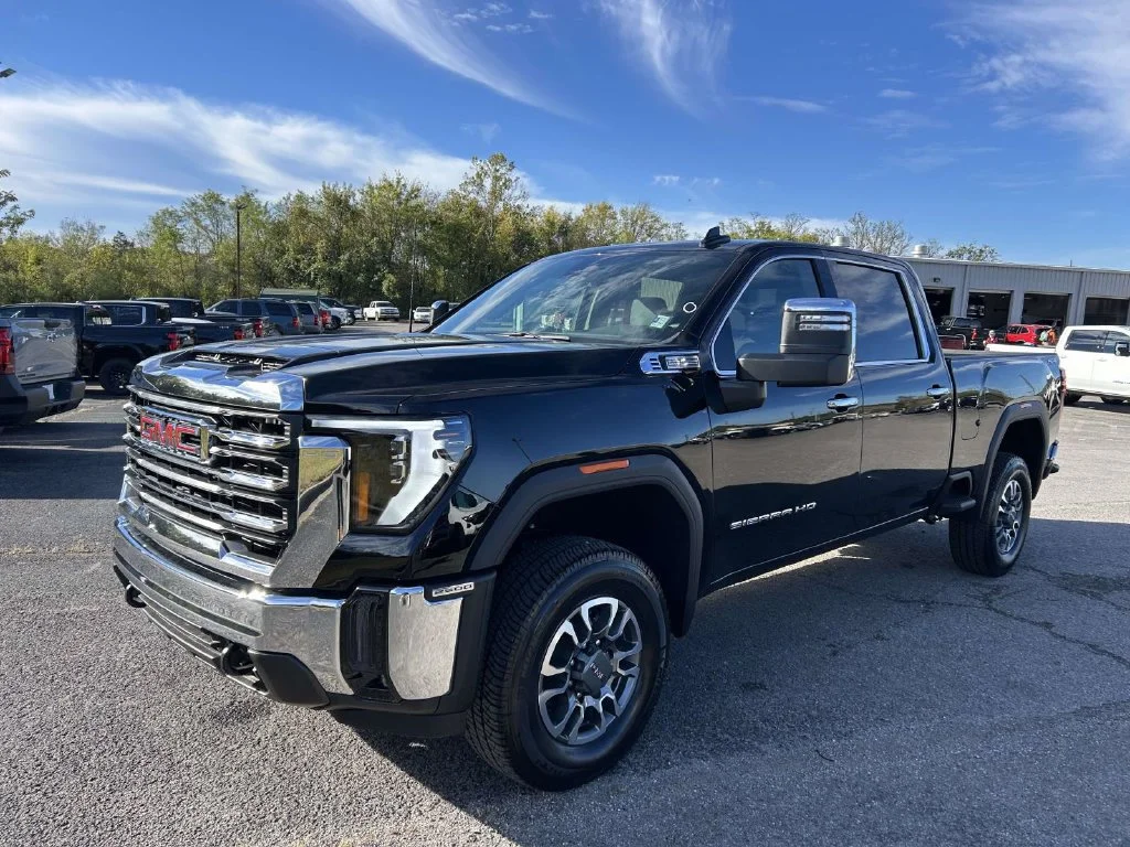 New 2026 Onyx Black GMC SLT image 8