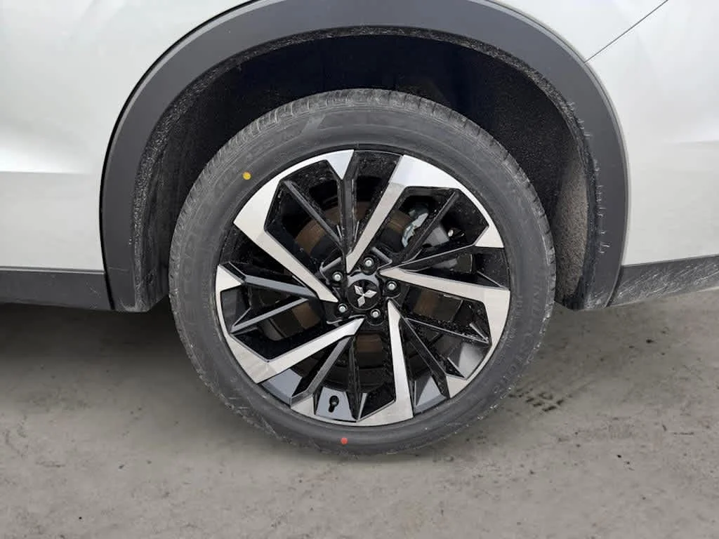 New 2025 Alloy Silver Metallic Mitsubishi SE image 9