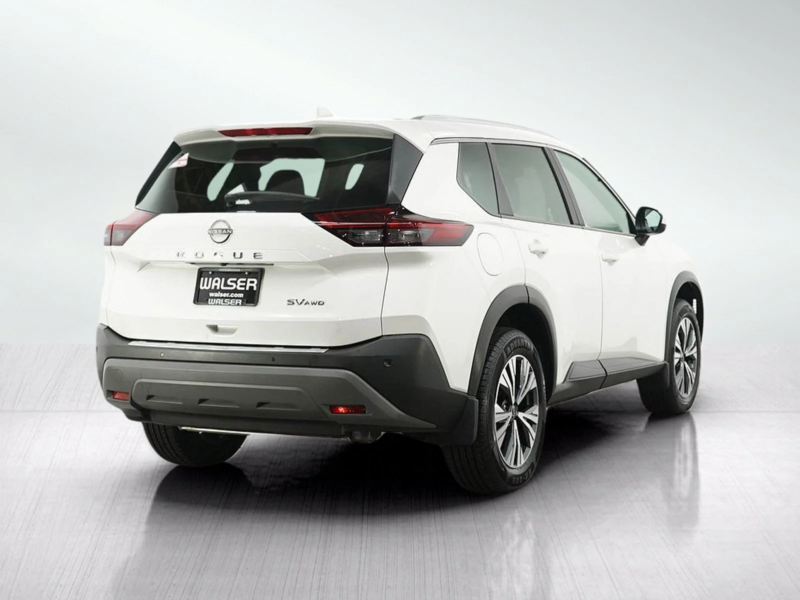 Used 2023 Pearl White Tricoat Nissan SV image 5