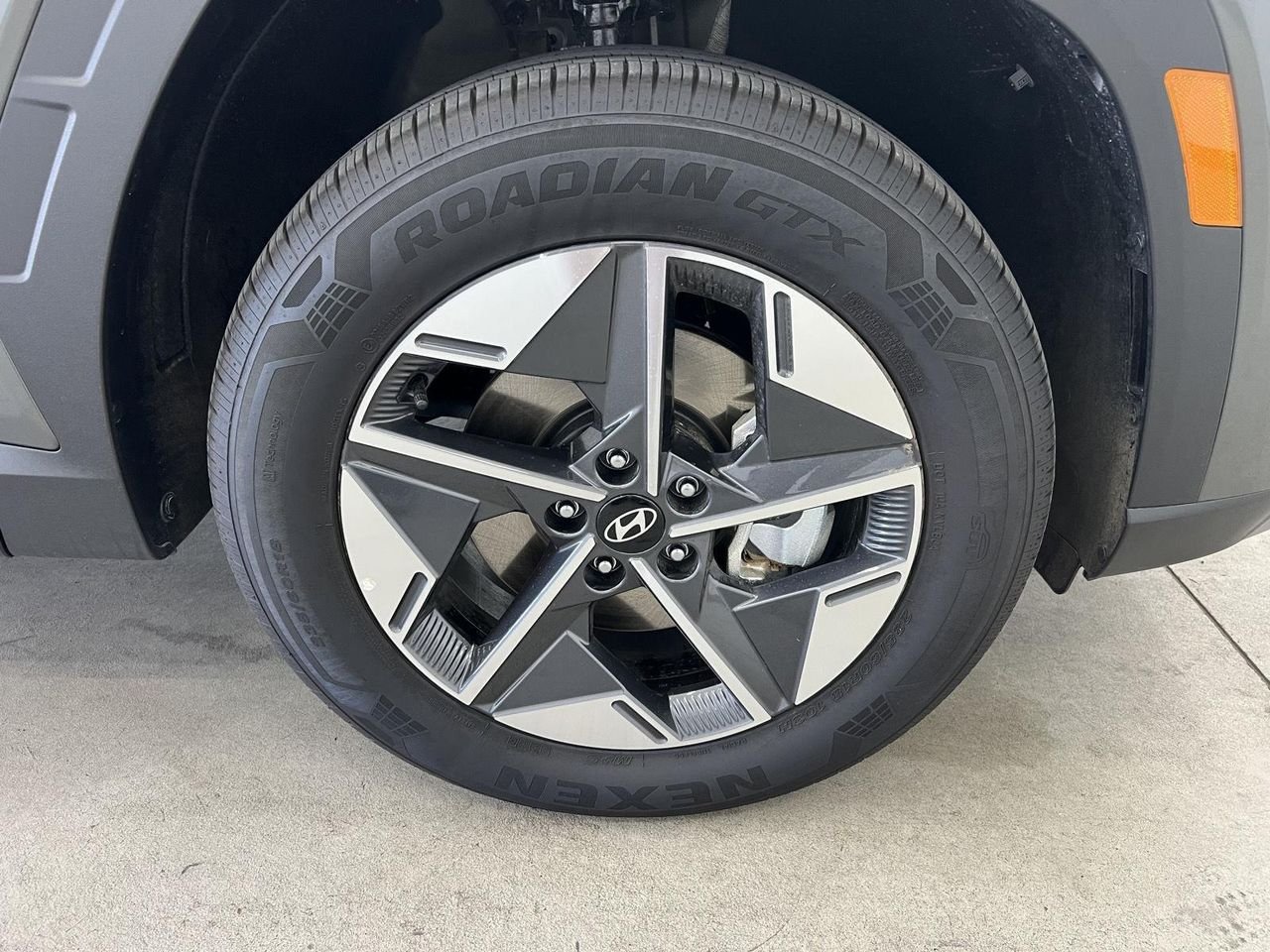 New 2026 Amazon Gray Hyundai SEL AWD image 36