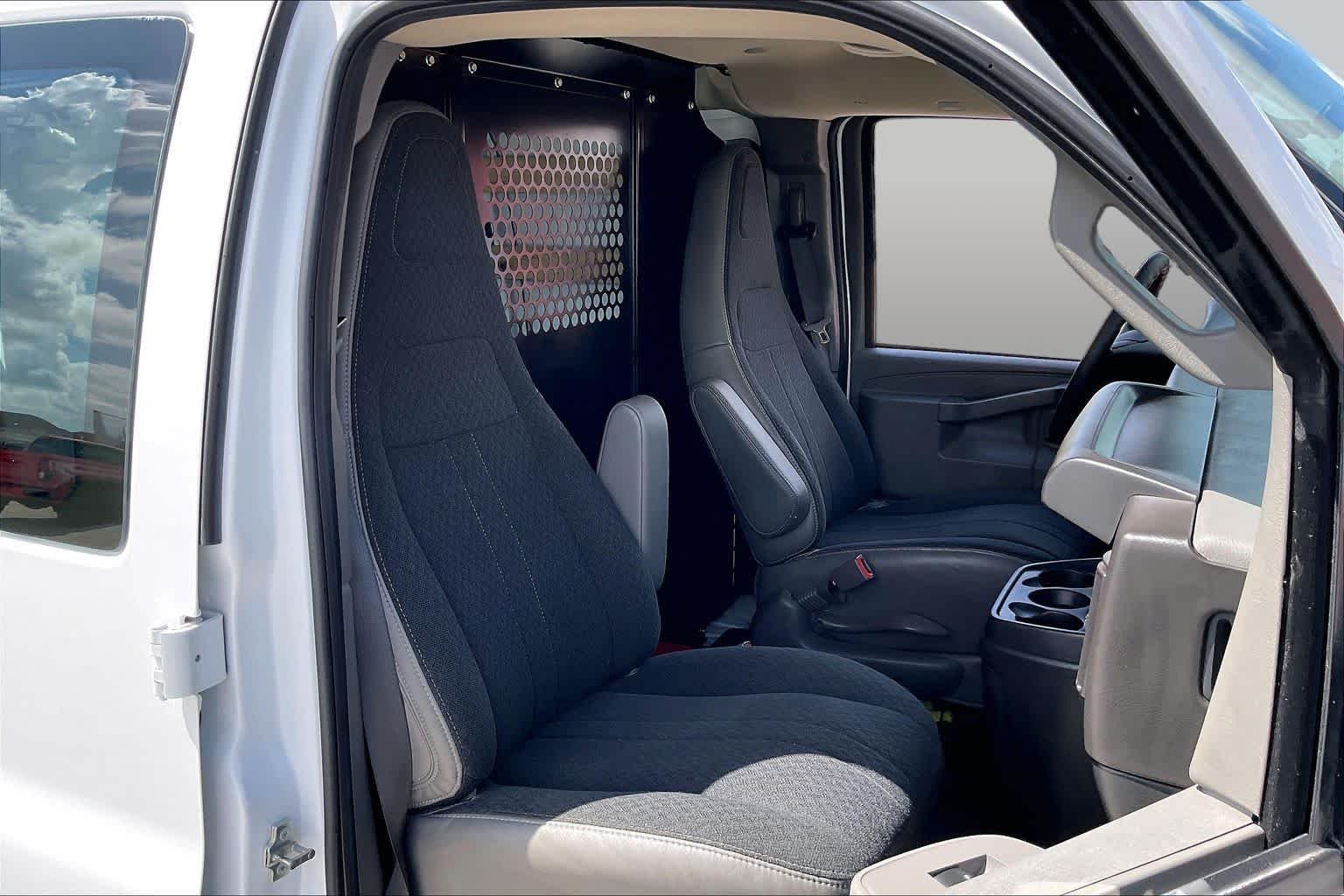 Used 2024 Summit White Chevrolet WT image 9