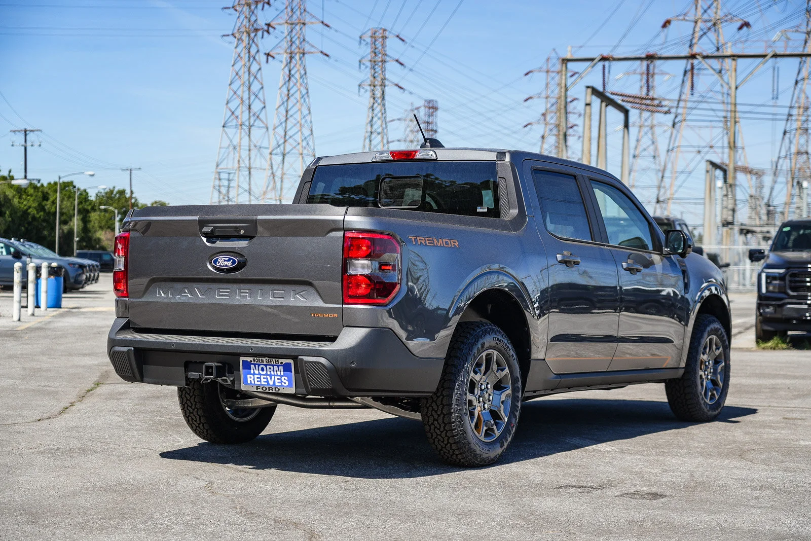 New 2026 Carbonized Gray Metallic Ford Tremor® image 6