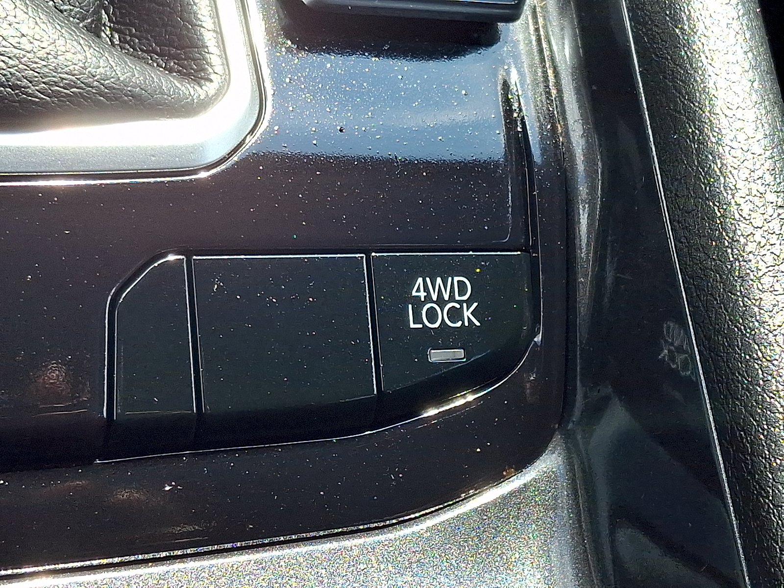 Used 2024 Silver Zynith Metallic Clearcoat Jeep Sport image 22