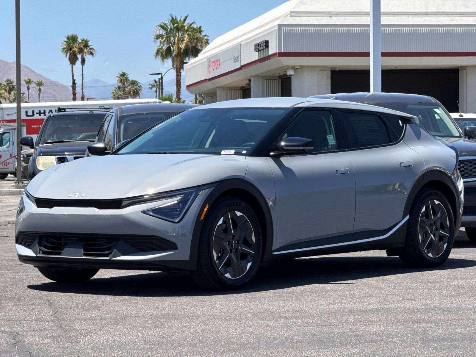 New 2026 Wolf Gray Kia LIGHT image 7