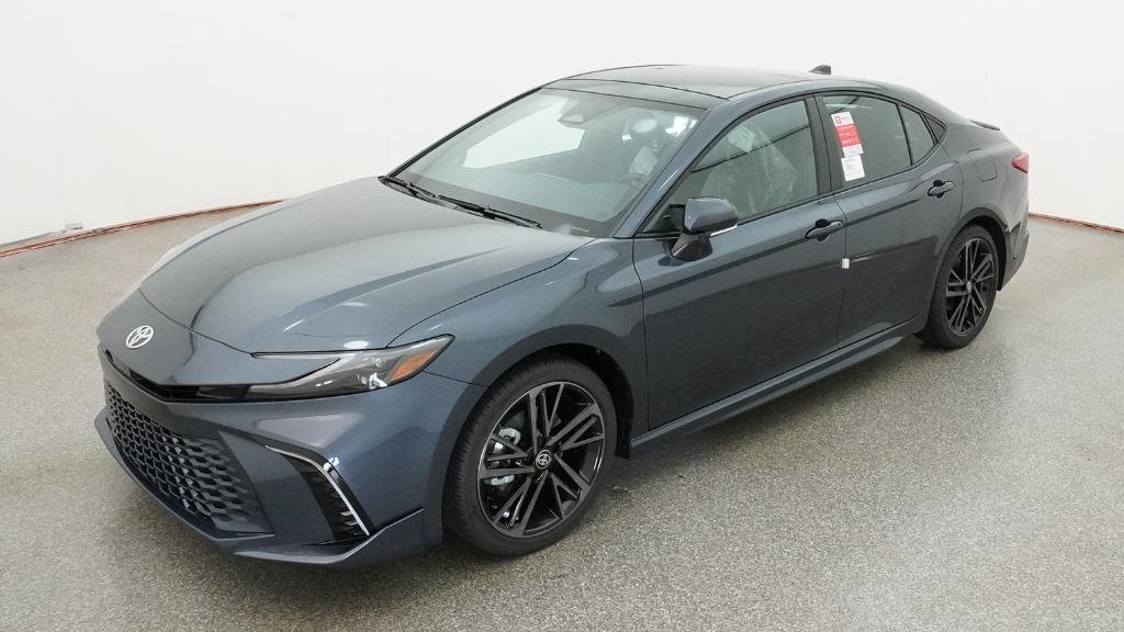 2026 Toyota Camry XSE Hybrid's photo