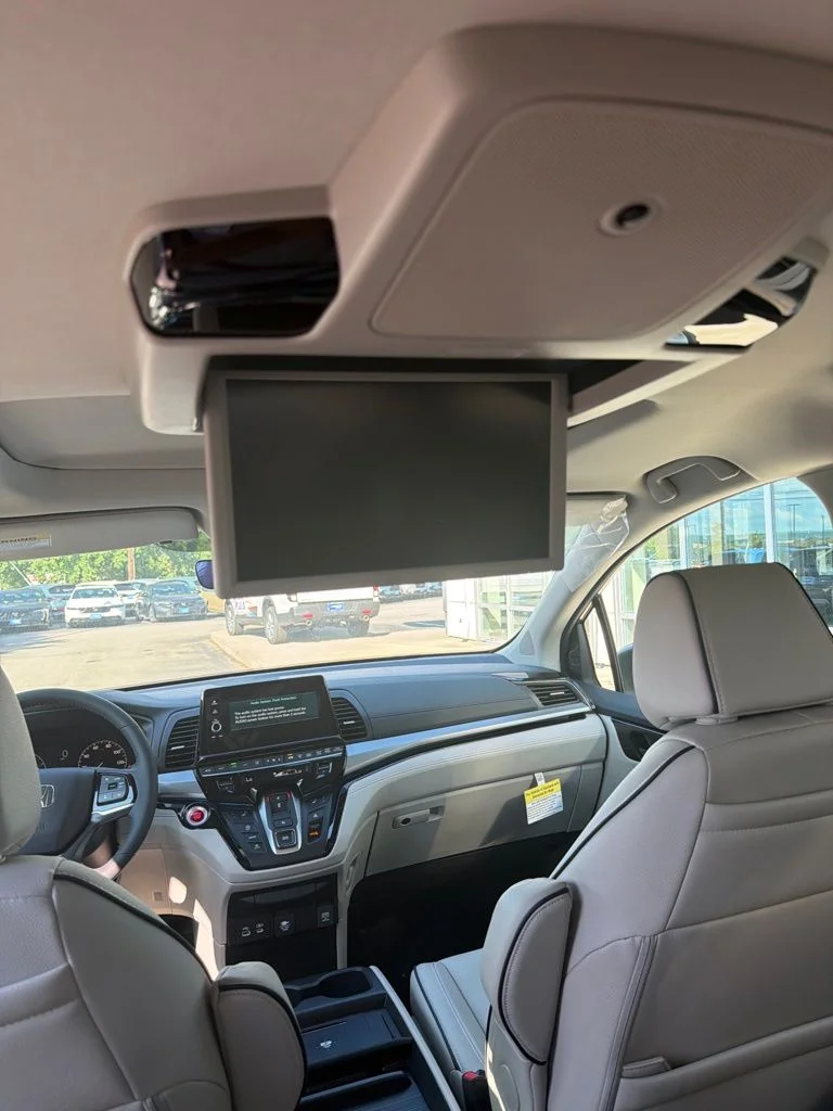 New 2026 Gray Honda Touring image 11