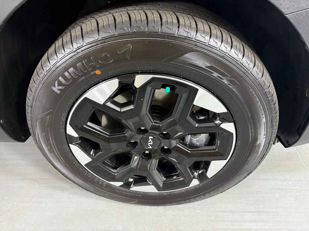 New 2026 Gray Kia S image 10
