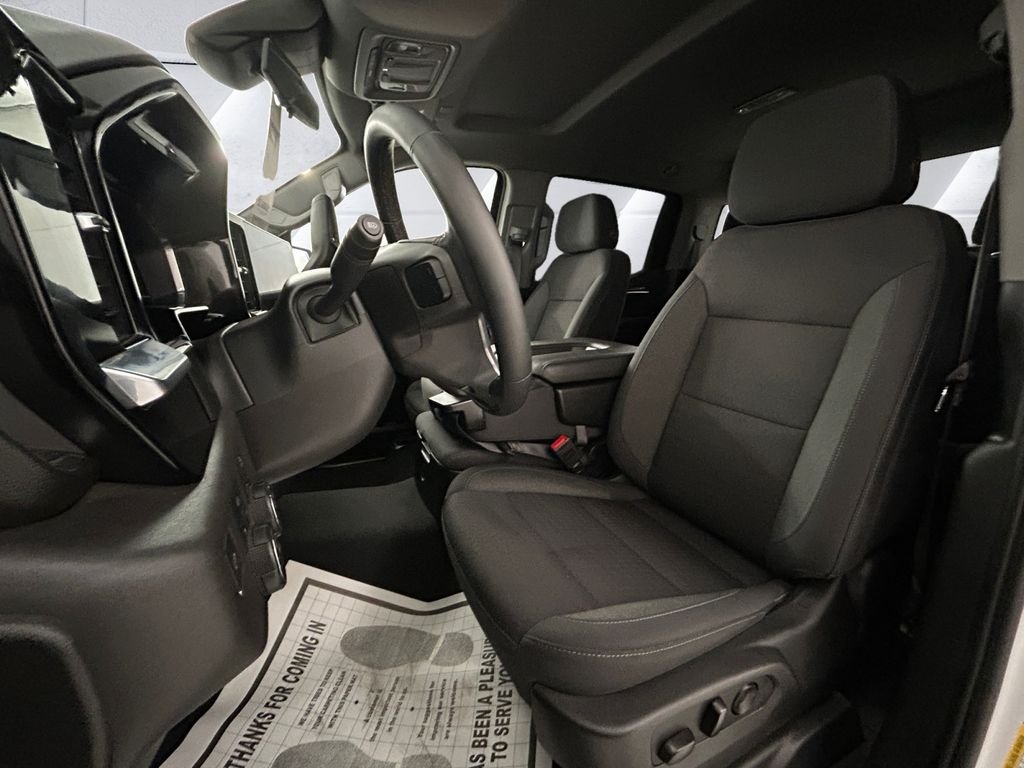 Used 2023 White Chevrolet LT image 8