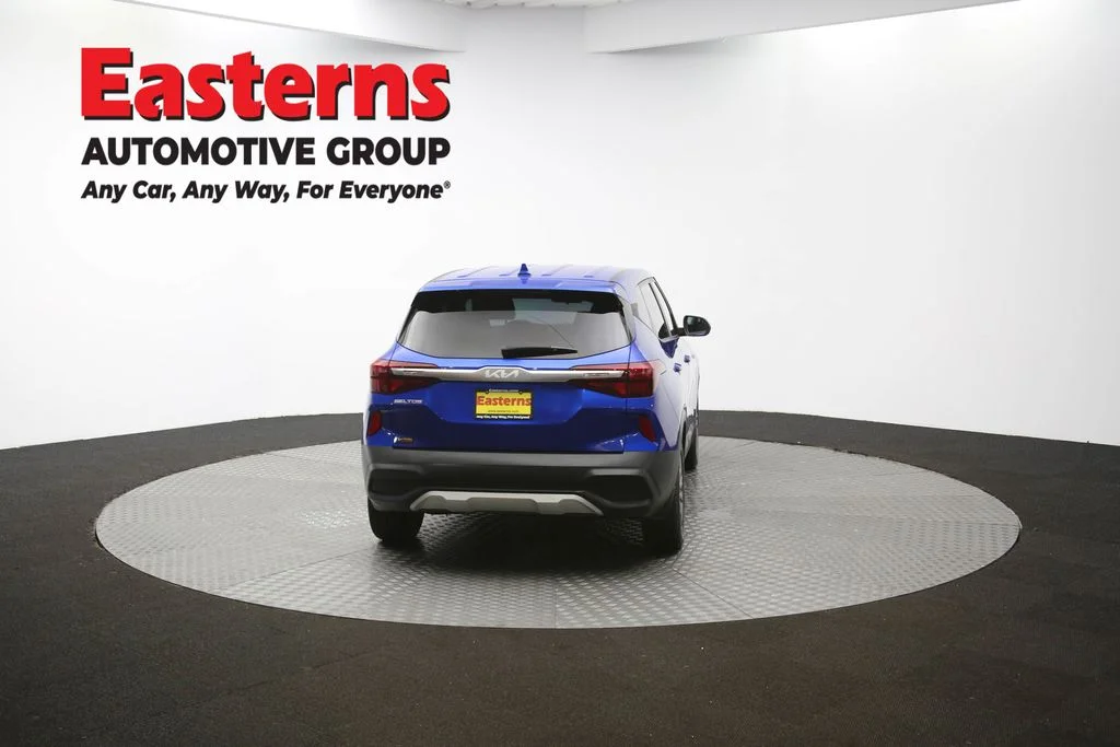 Used 2022 Blue Kia LX image 37