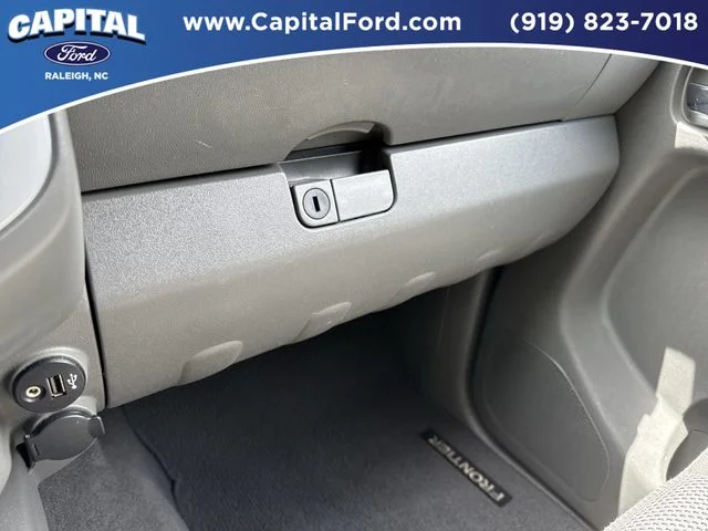 Used 2019 White Nissan SV image 27