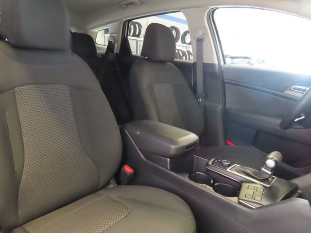 2025 Kia Sportage LX - Photo 6