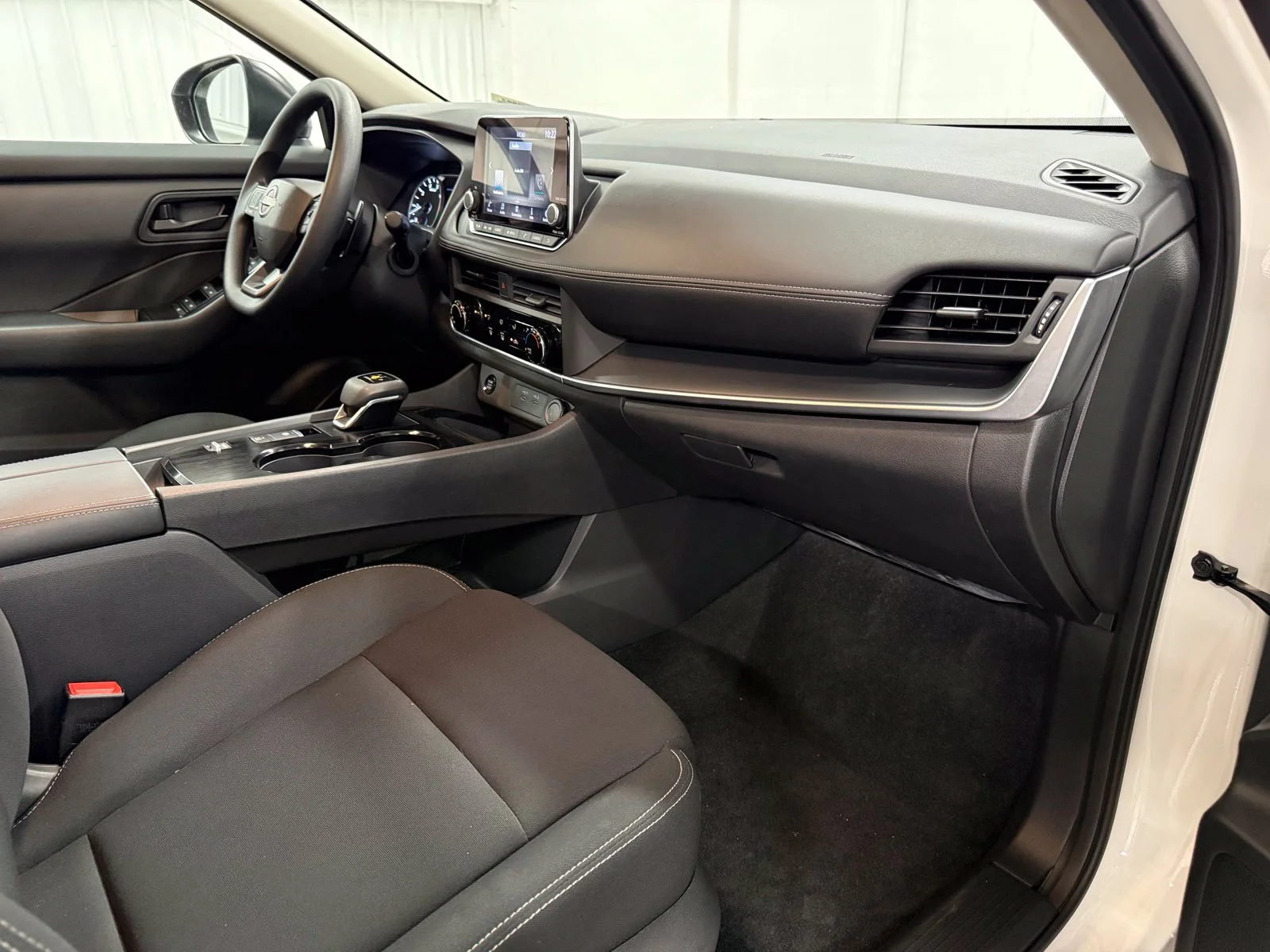 Used 2026 White Nissan S image 24